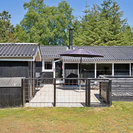 Holiday home Ally *